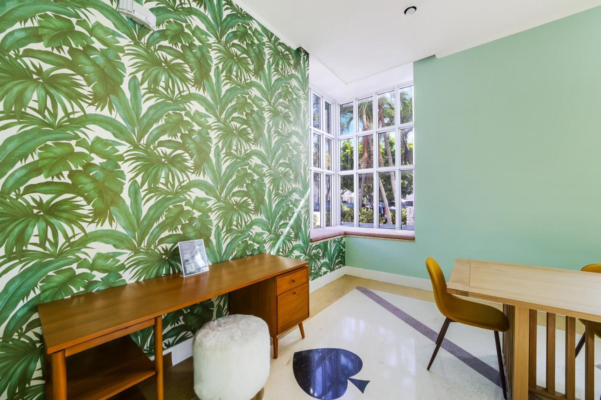 Tropics Hotel Маями Бийч Екстериор снимка