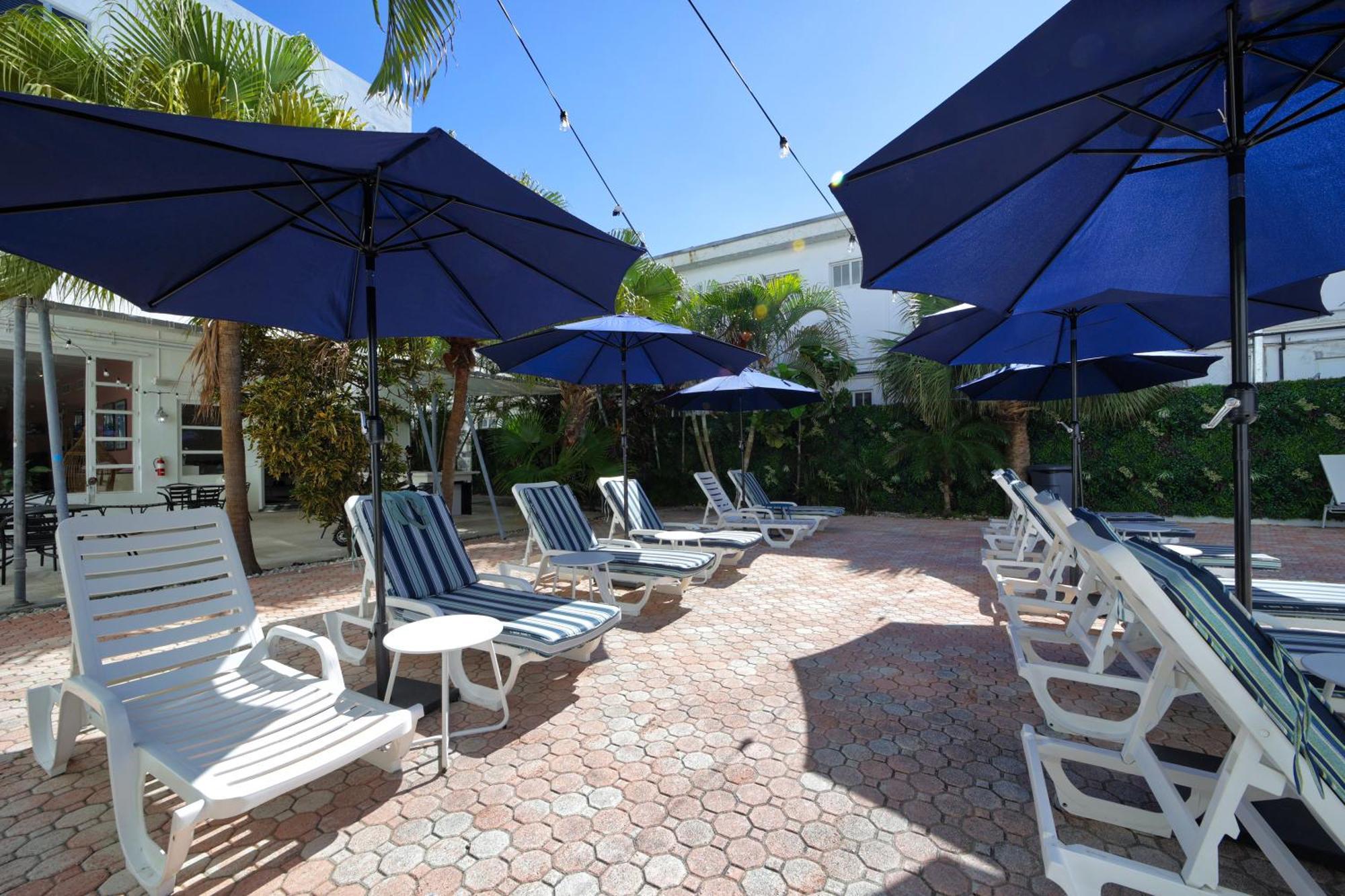 Tropics Hotel Маями Бийч Екстериор снимка