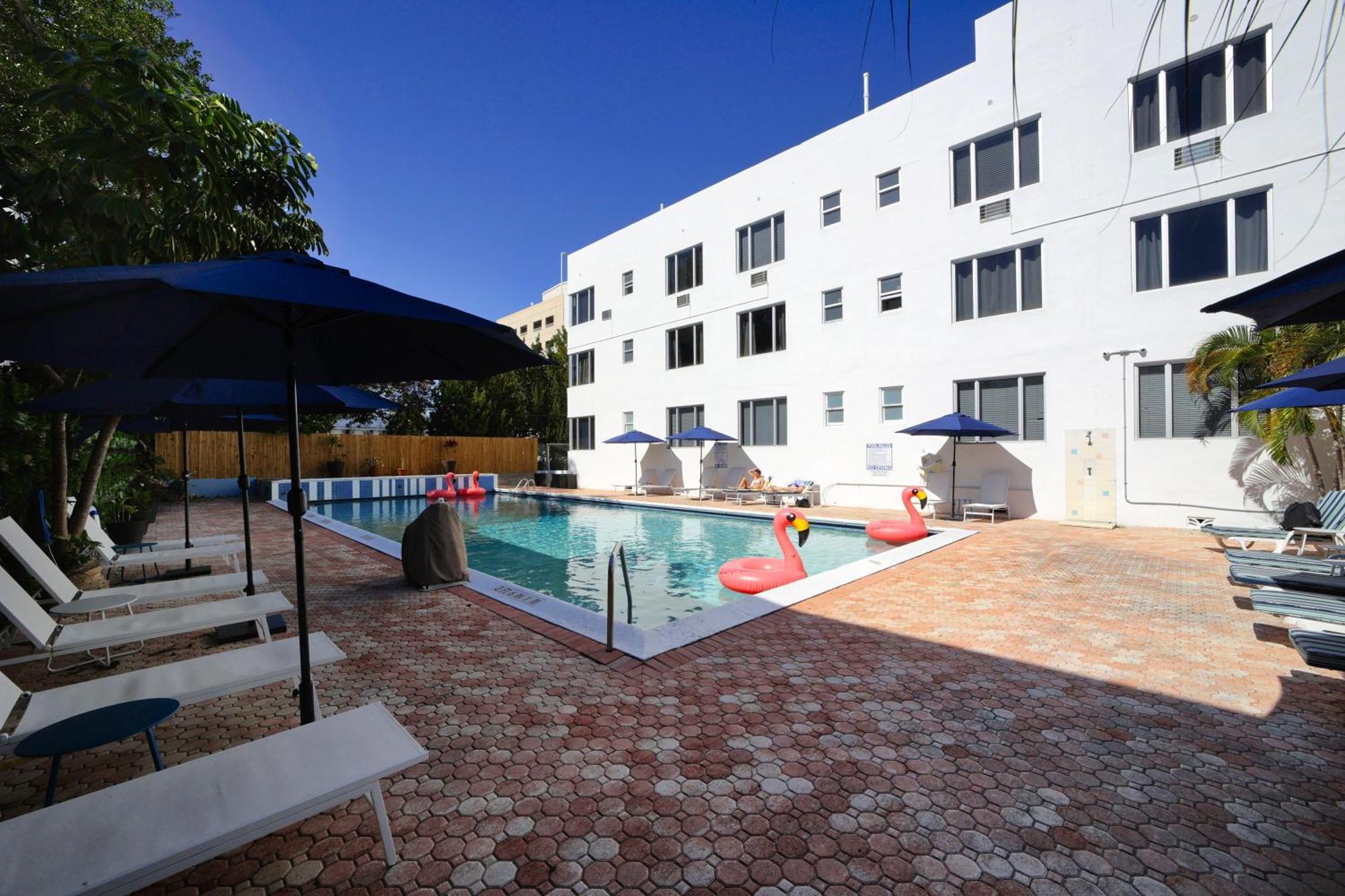 Tropics Hotel Маями Бийч Екстериор снимка